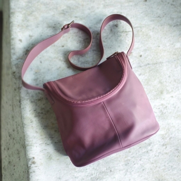 Maxx New York Vintage 100% Lilac Leather Shoulder Crossbody Bag - Picture 14 of 14